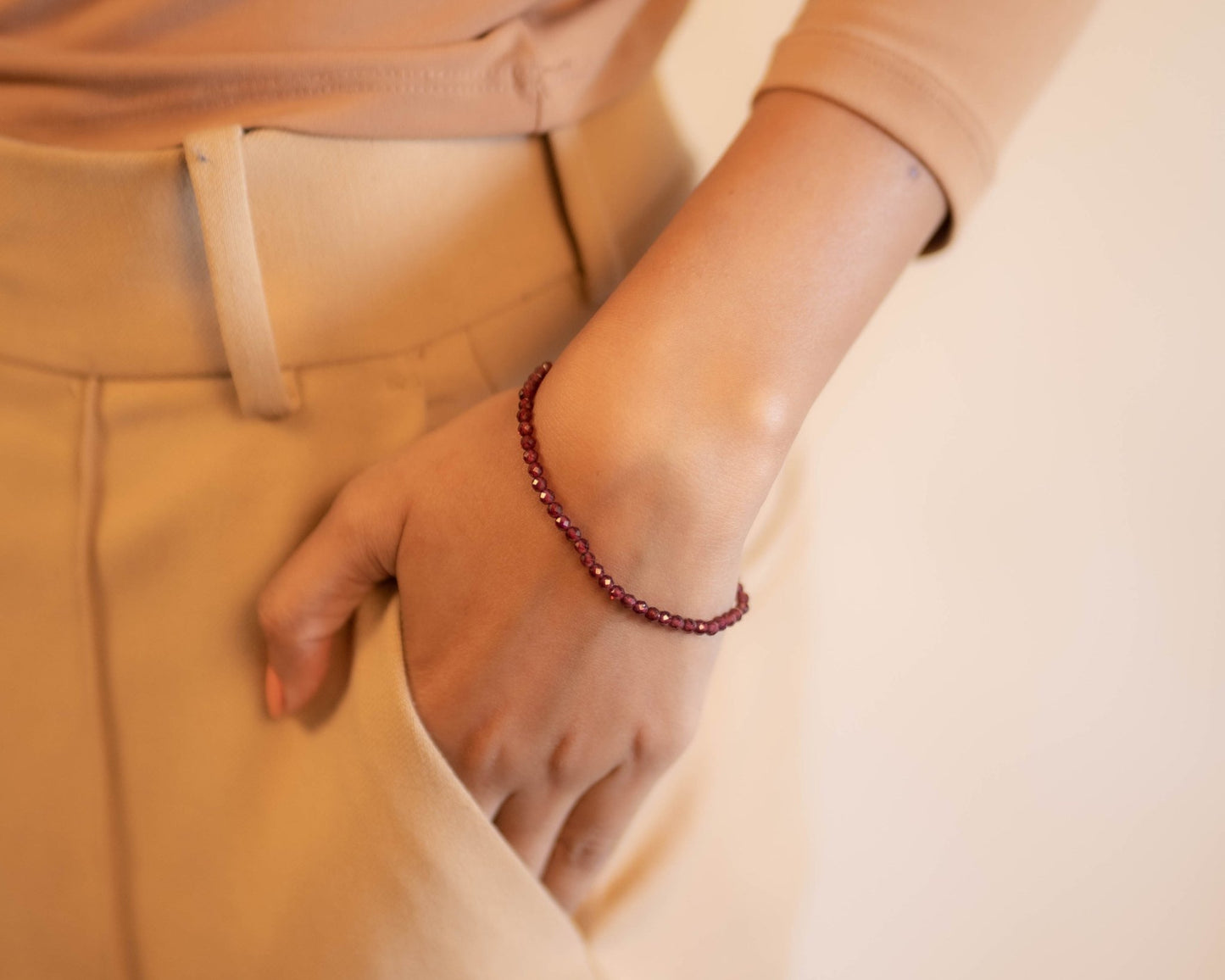 Garnet fancy bracelet - Bodh Crystals Ca